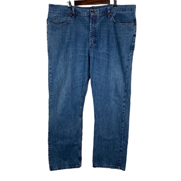 Lee Relaxed Fit Straight Leg Denim Jeans Men's 42 x 32 Medium Blue Frayed Hem - Picture 1 of 9